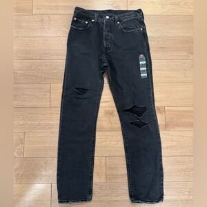 Women’s 501 Black Distressed Levi’s
